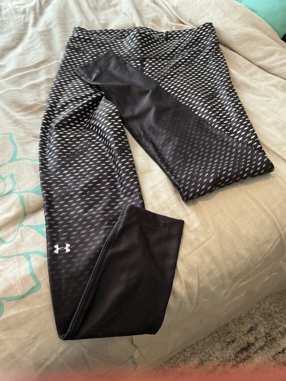 NWOT Ladies Under Armour leggings